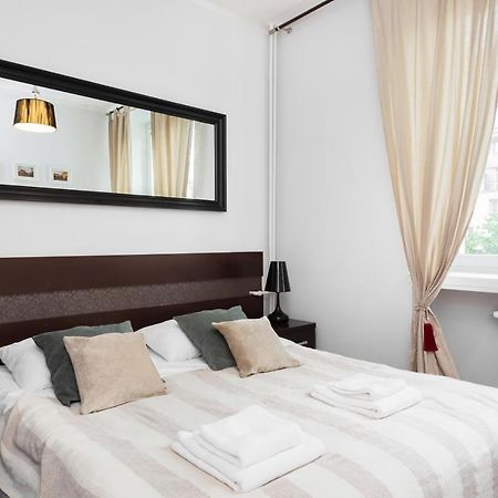 Stars Apartaments City Center By Noclegi Renters Warschau Exterior foto