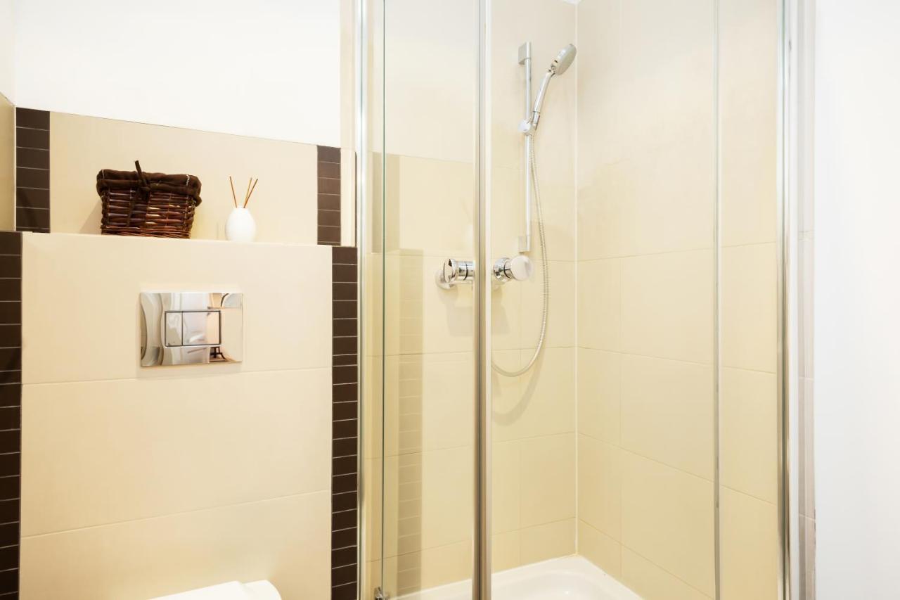 Stars Apartaments City Center By Noclegi Renters Warschau Exterior foto